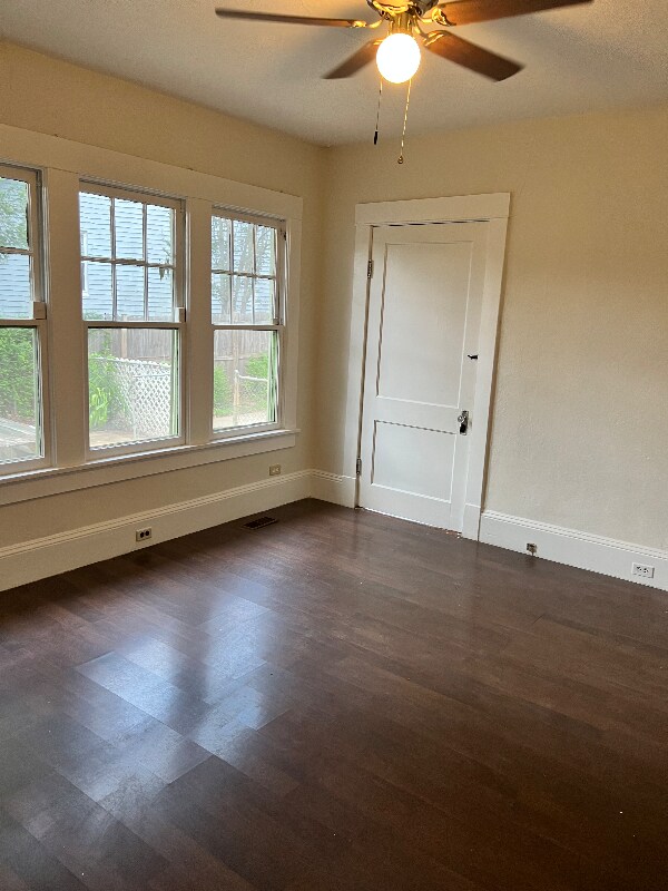 Building Photo - 830 North Ave