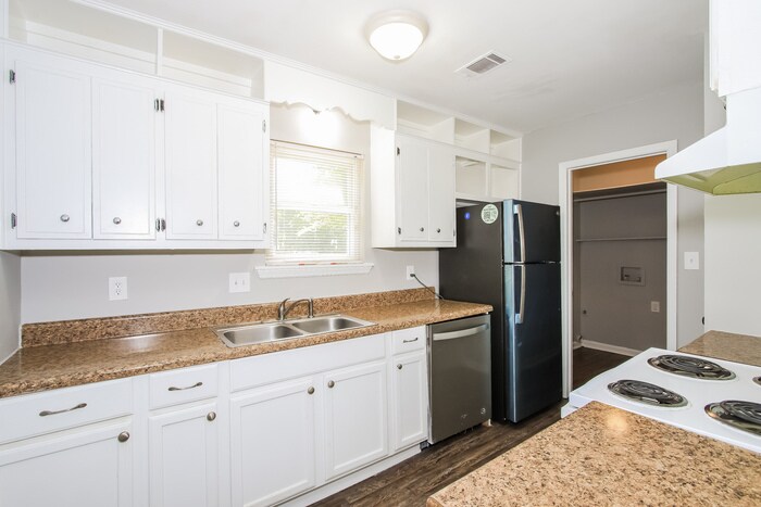 Building Photo - 3504 Osage Ct