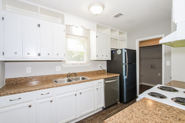 Building Photo - Charming 4 Bedroom Home in Augusta, GA