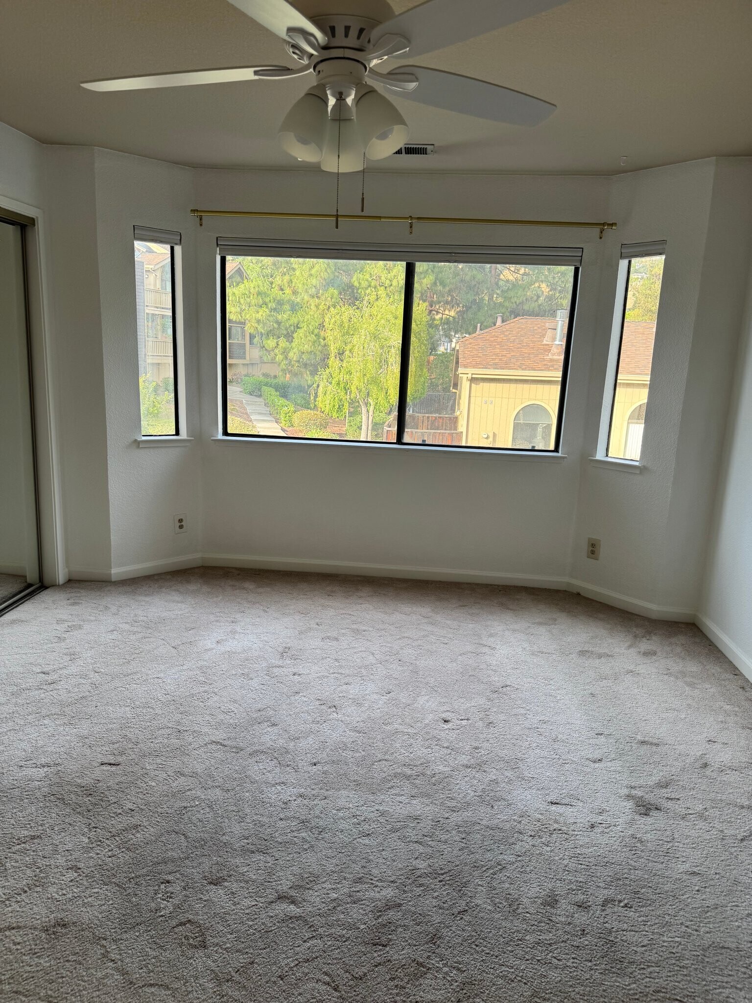 Building Photo - 16924 Sorrel Way