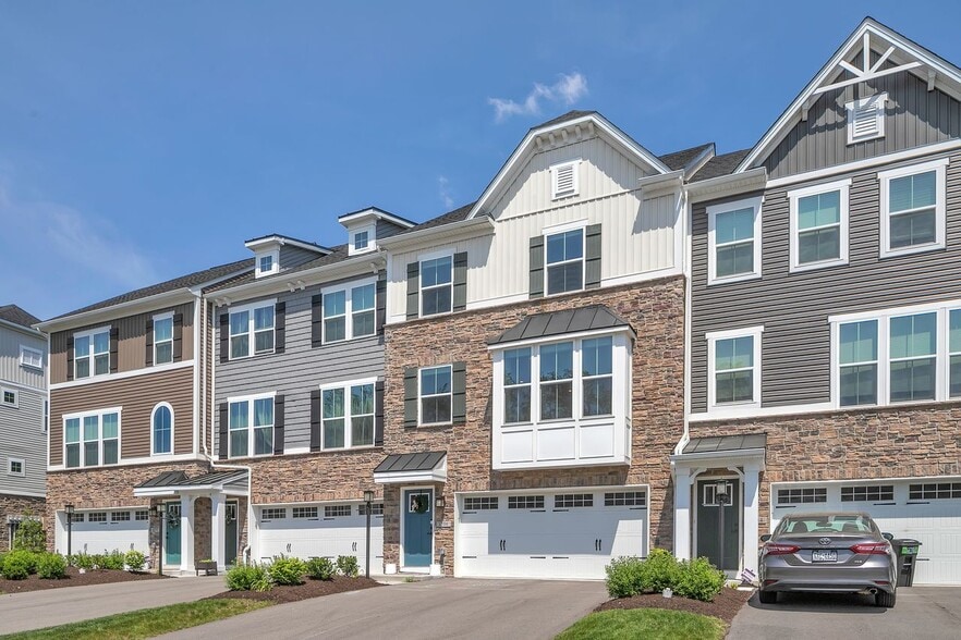 Building Photo - 1206 Clear Springs Dr