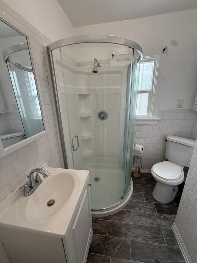 Building Photo - 4625 Kingswell Ave