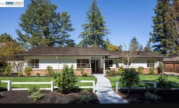 Building Photo - 617 Giralda Dr
