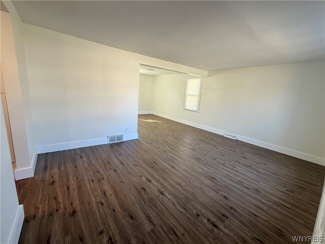 Building Photo - 77 Balbach Dr