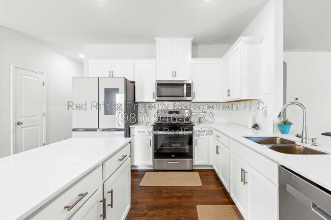 Building Photo - 10820 Tuff Ln