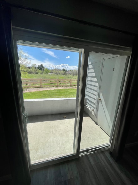 Building Photo - 7395 E Eastman Ave