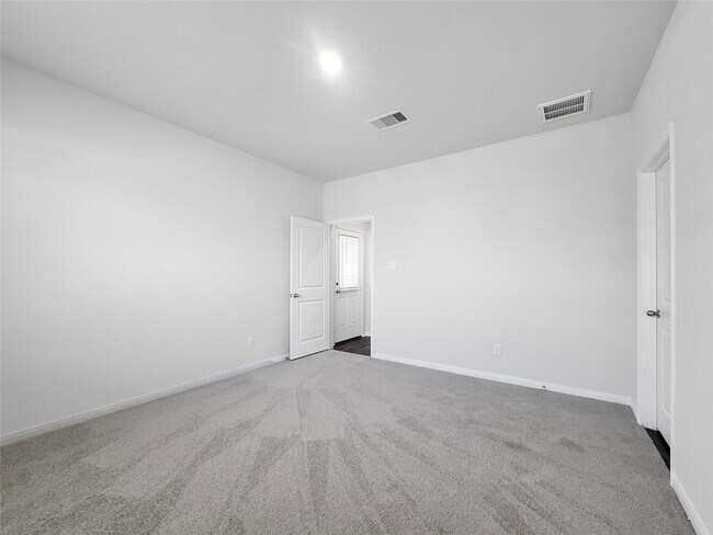 Building Photo - 7518 Thrips Ln