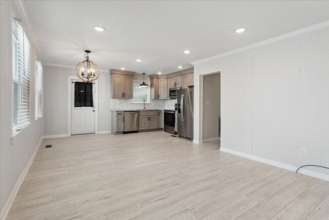 Building Photo - 3-bedroom Rancher - Hampton