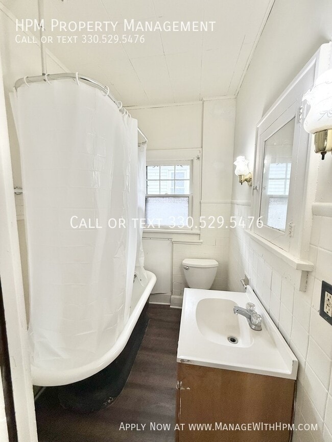 Building Photo - 3015 11th St SW