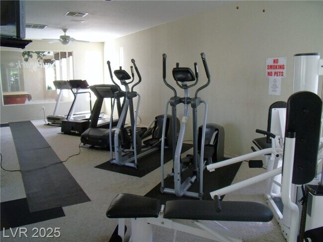 Building Photo - Bright Green Valley Condo in Gated Southpa...