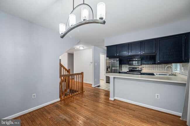 Building Photo - 616 Lions Gate Ln