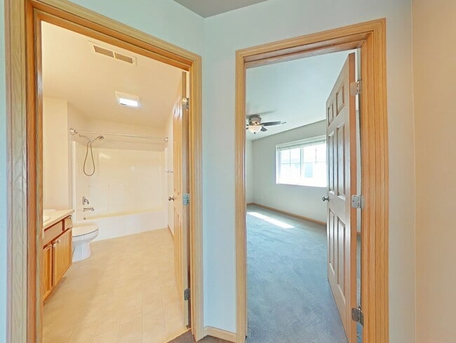 Building Photo - 3505D Fallon Dr