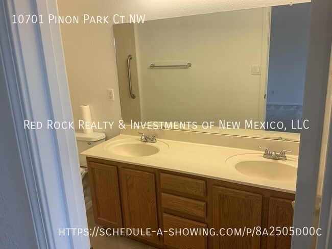 Building Photo - 10701 Pinon Park Ct