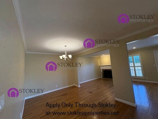 Building Photo - 323 Thistle Cir