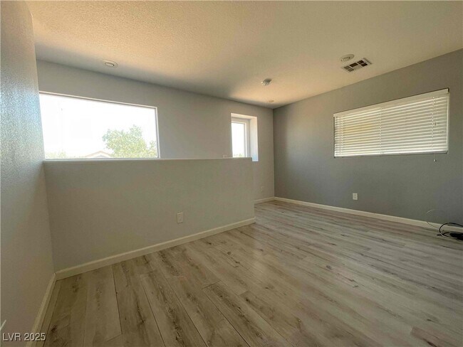 Building Photo - 9943 Shallot Ct