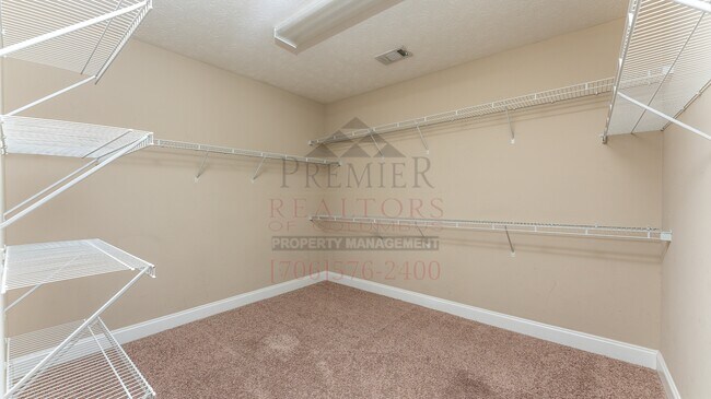 Building Photo - 251 Owens Rd