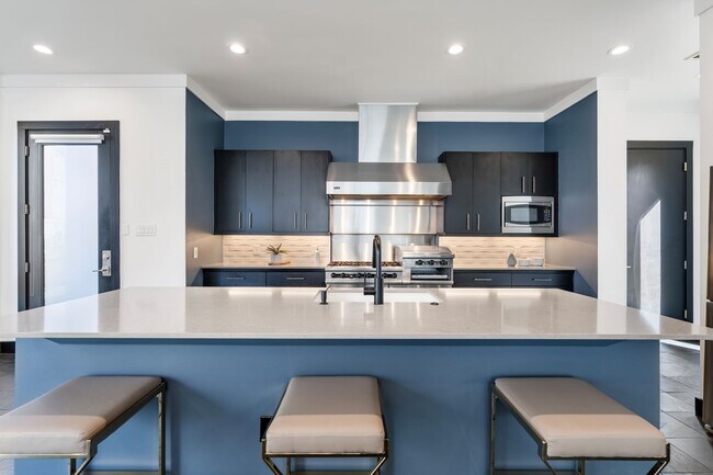 Building Photo - 162 Vieux Carre Dr