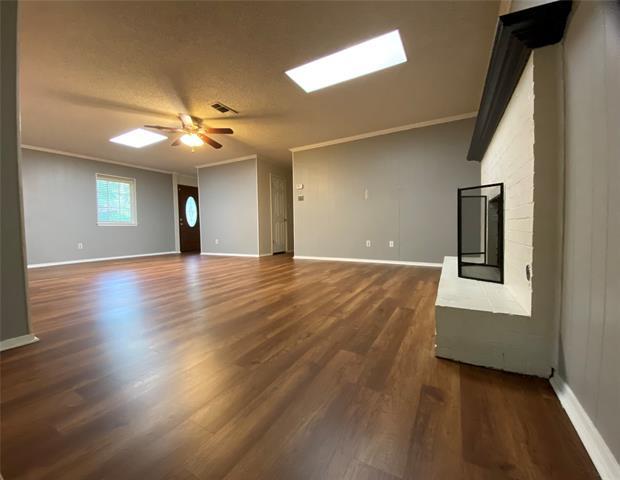 Building Photo - 2806 Buffalo Dr