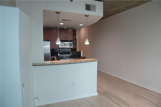 Building Photo - 3324 Peachtree Rd