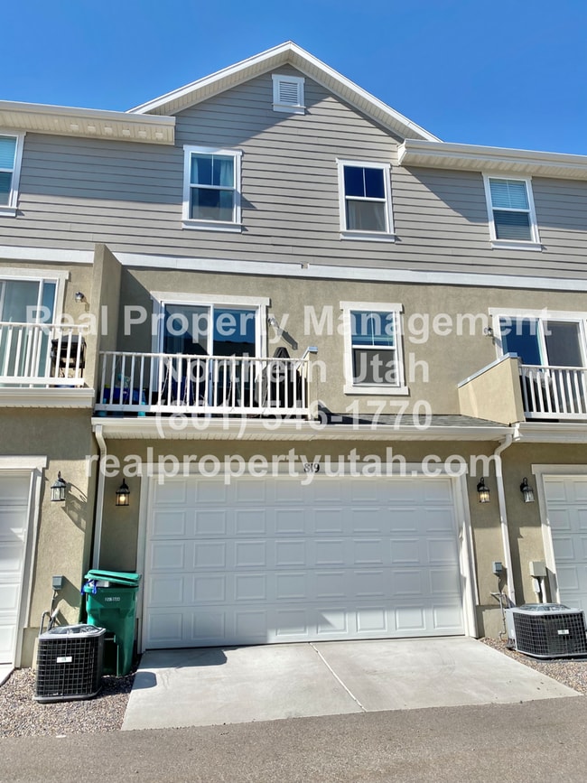 Building Photo - 3 Bed 3.5 Bath Layton Townhome Coming Soon!