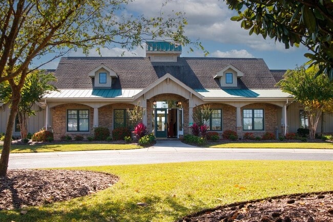 Building Photo - 205 Utopiate Ct