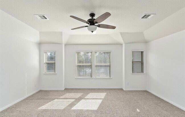 Building Photo - 130 Moon Dance Ct