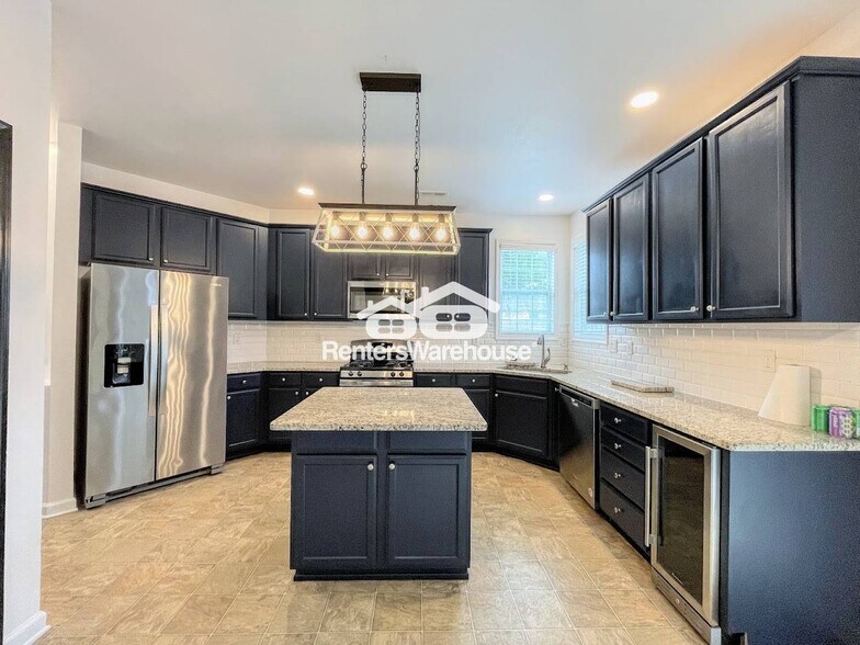 Building Photo - 2425 Brush Creek Ln