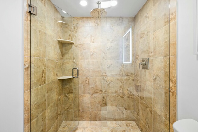 Building Photo - 400 N Flagler Dr