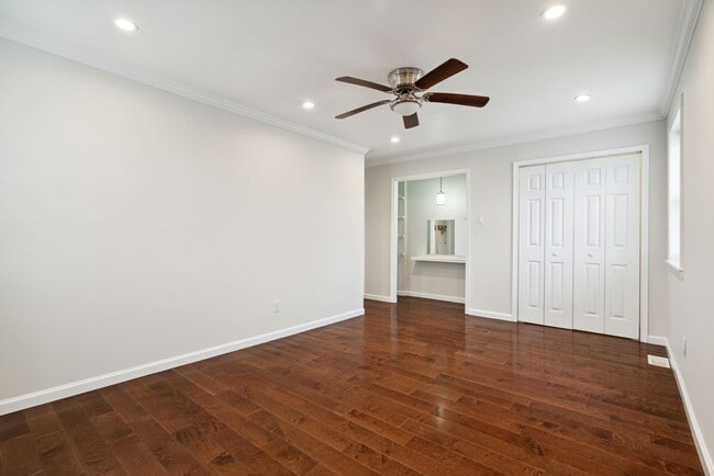 Primary Bedroom - 100 Rennard Ter