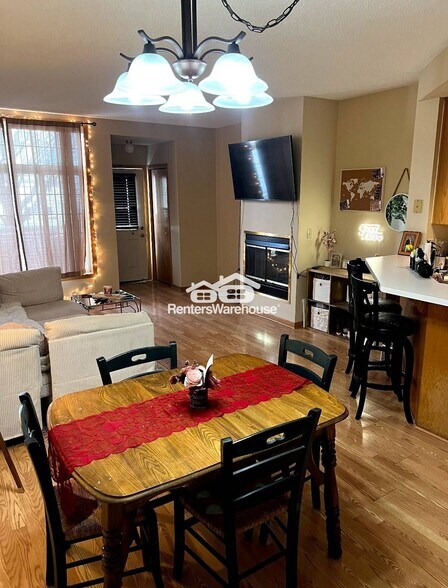 Building Photo - 9283 Troon Ct