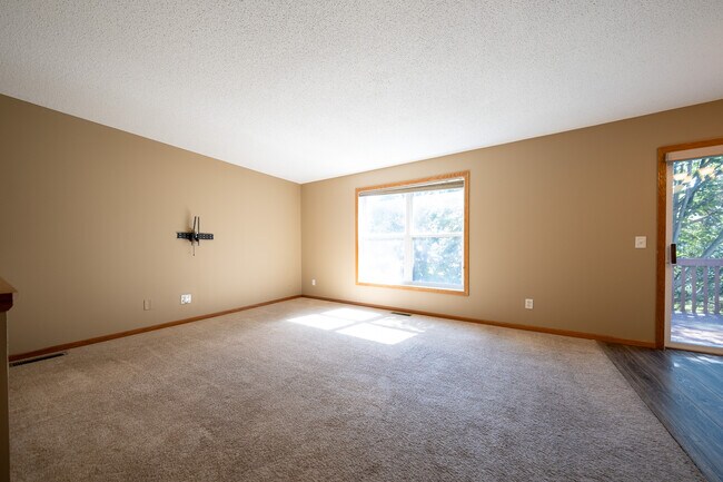 Building Photo - 15645 Float Ct