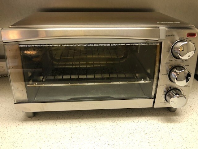 Toaster oven - 639 Oak Ave