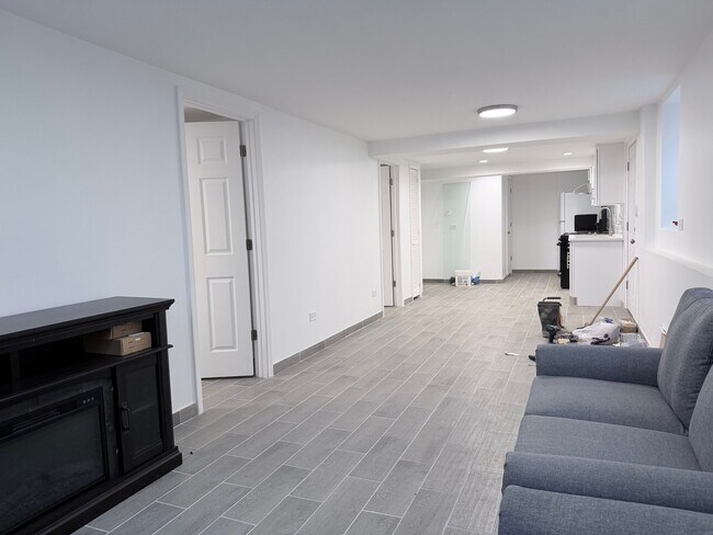 Building Photo - 3029 S Keeley St