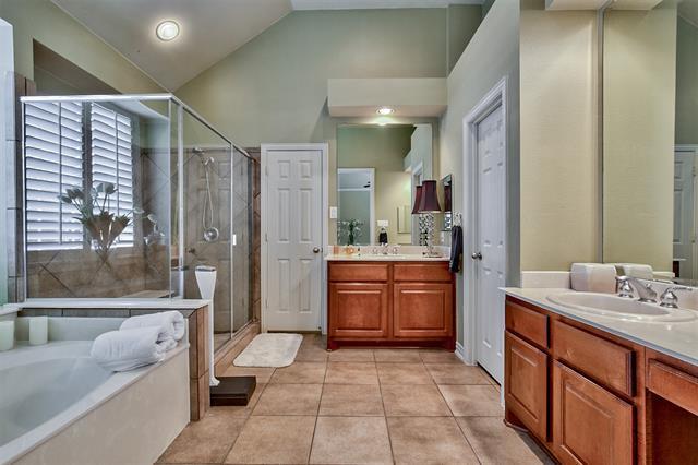 Building Photo - 2107 Crowbridge Dr