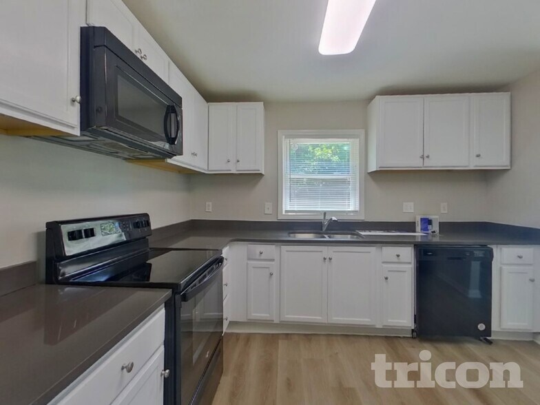 Building Photo - 839 Lundy Ln