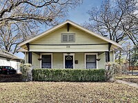 Building Photo - 226 S Oak Cliff Blvd