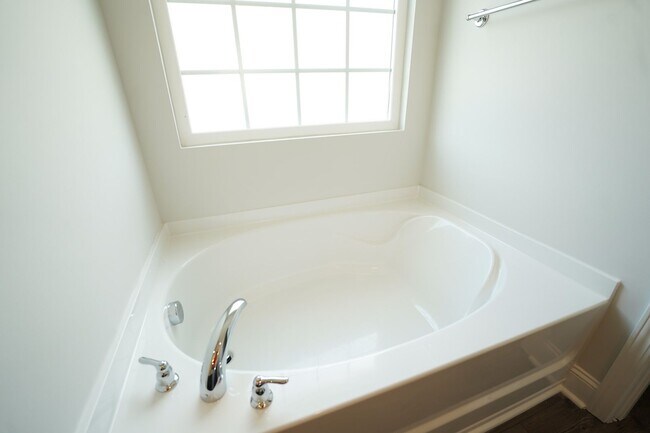 Building Photo - Coming Available!