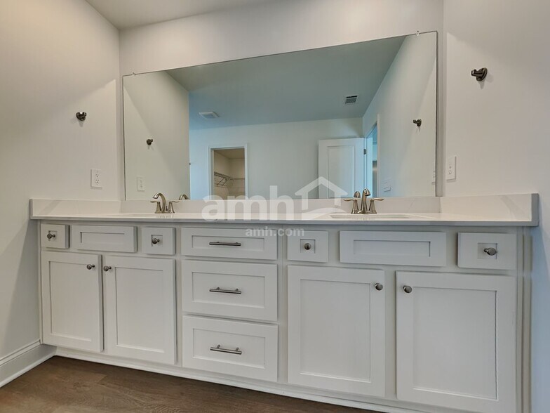 Building Photo - 708 Abilene Walk