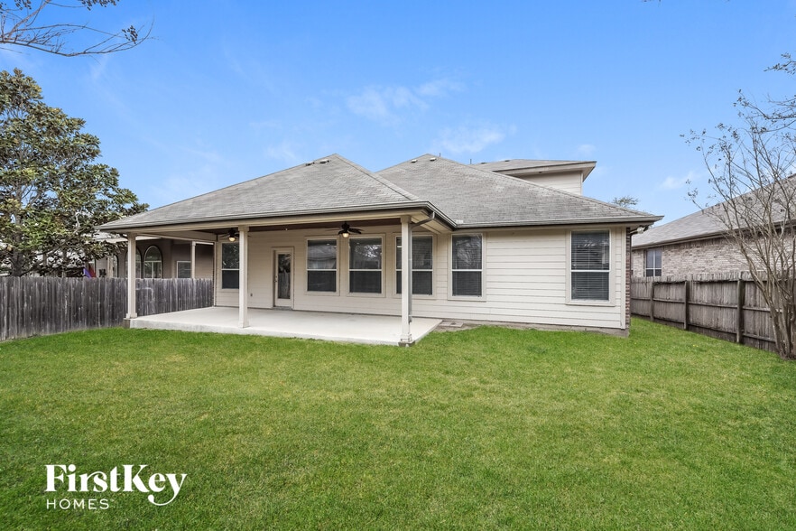 Building Photo - 6203 Palmetto Way