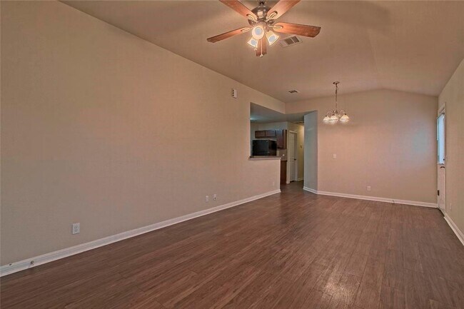 Building Photo - 1002 Drover's Cove