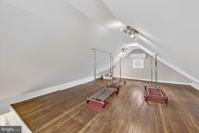 Building Photo - 4428 Butterworth Pl NW