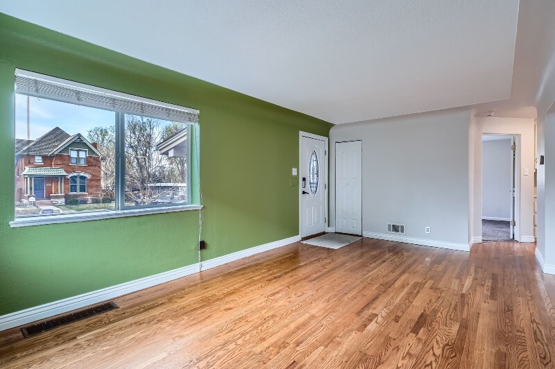 Building Photo - 2430 W 39th Ave