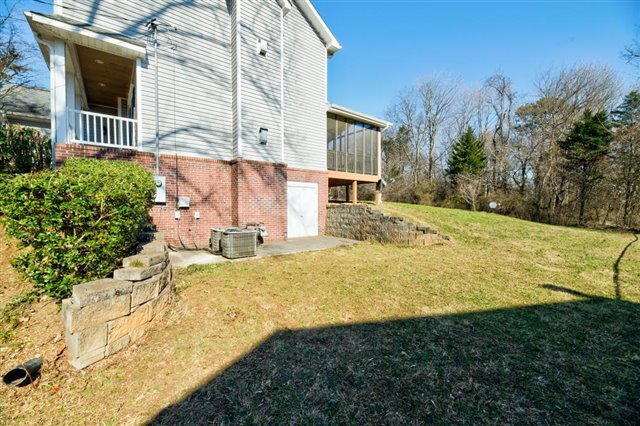Building Photo - 612 Loop Rd