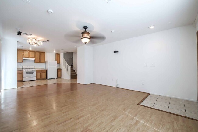 Building Photo - 7204 Platinum Peak Ave