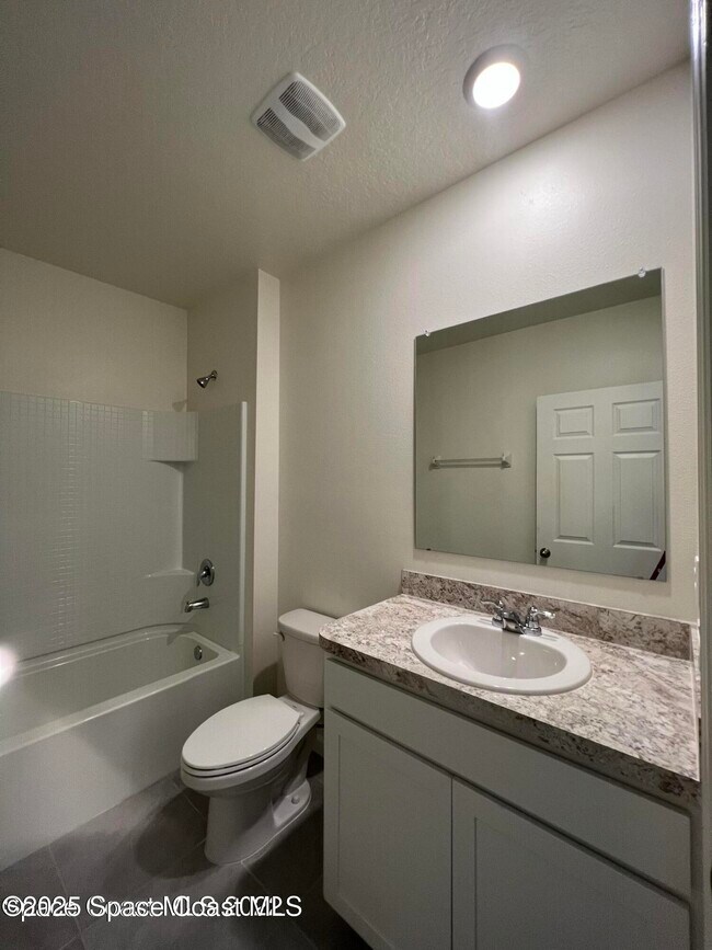 Building Photo - 7459 Tourmaline Dr