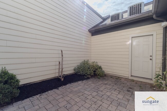 Building Photo - 11227 Terrace Ln