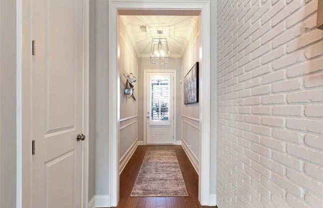 Building Photo - 3458 Fenton Dr