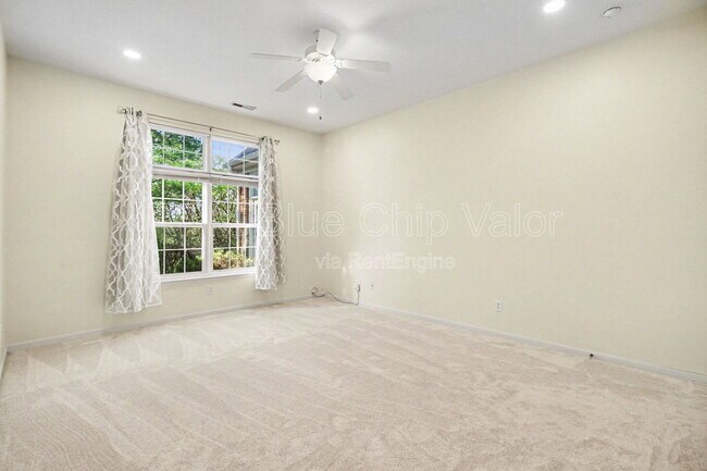 Building Photo - 3795 Brantford Way