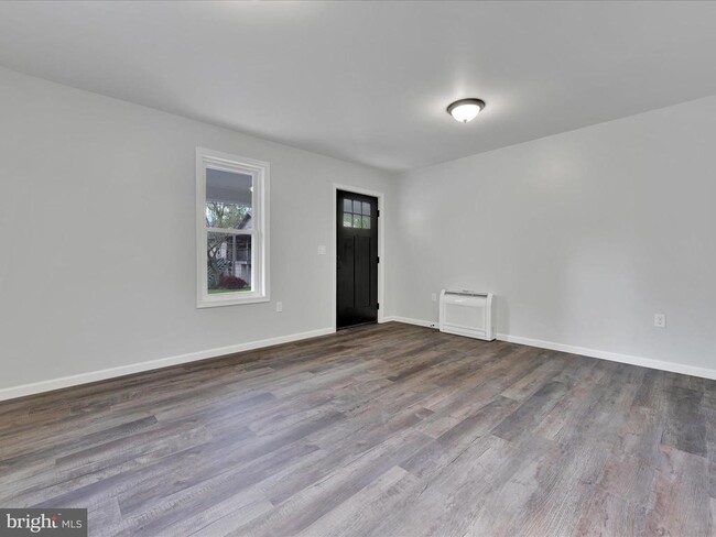 Building Photo - 2-838-AP2 Suedberg Rd