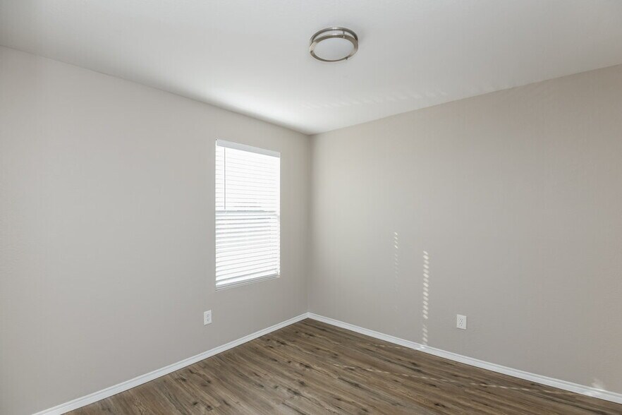 Building Photo - 6937 Brookglen Ln